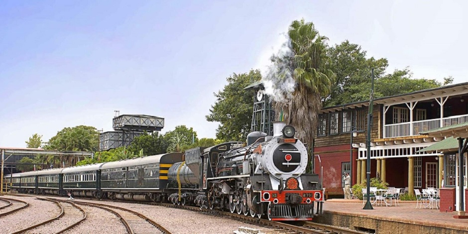 Locomotive Rovos En Gare